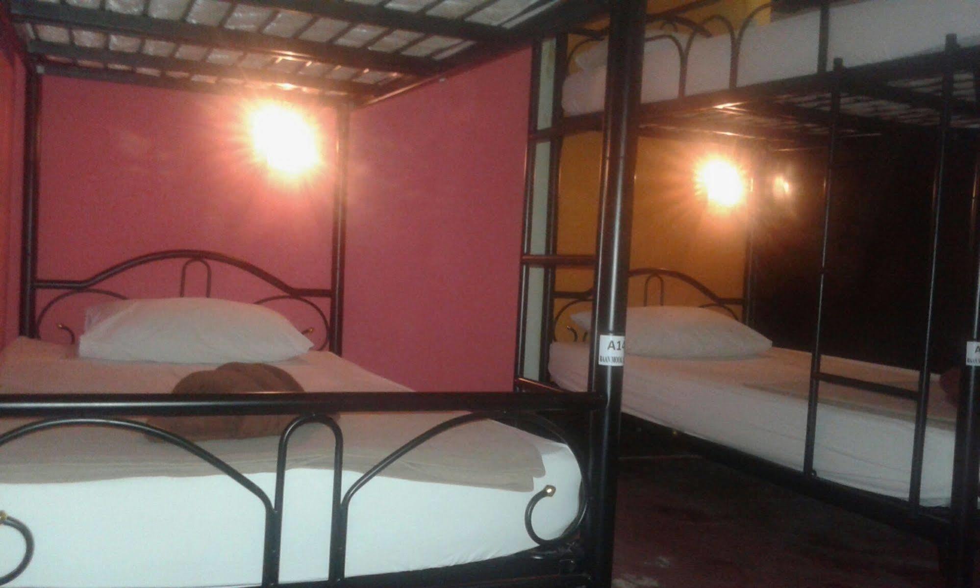 Baan Mook Anda Hostel Ko Lanta Exterior foto